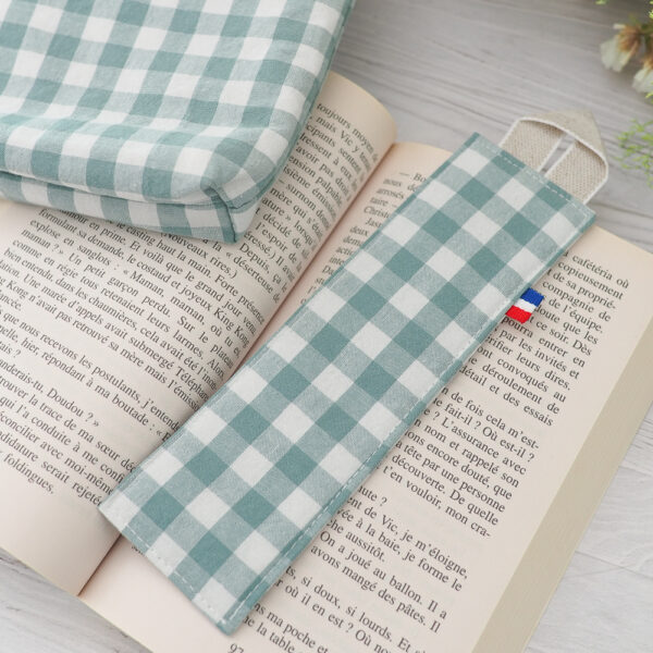Pochette à livres vichy vert d'eau