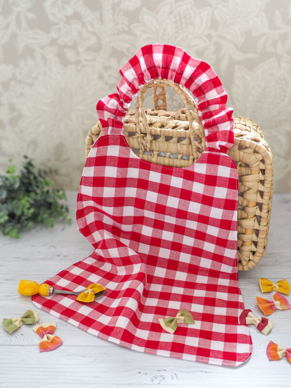 Serviette élastique enfant vichy rouge et blanc au style d’antan